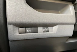 valkoinen Opel Vivaro 2022 kuva 21.