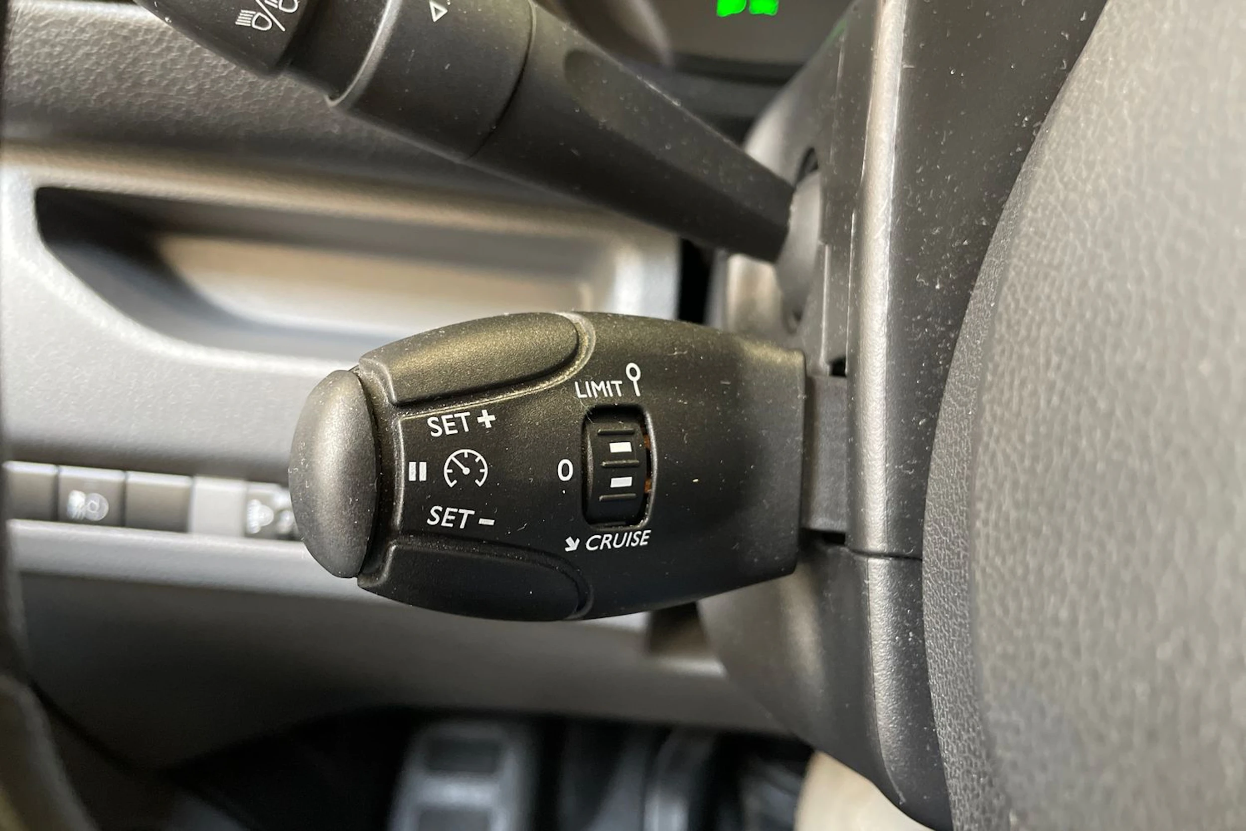 valkoinen Opel Vivaro 2022 kuva 22.