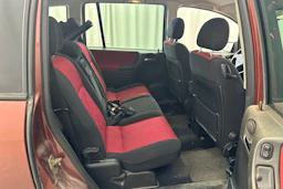 punainen Opel Zafira 2001 kuva 12.