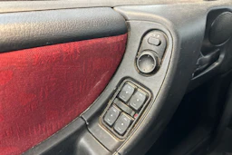 punainen Opel Zafira 2001 kuva 14.