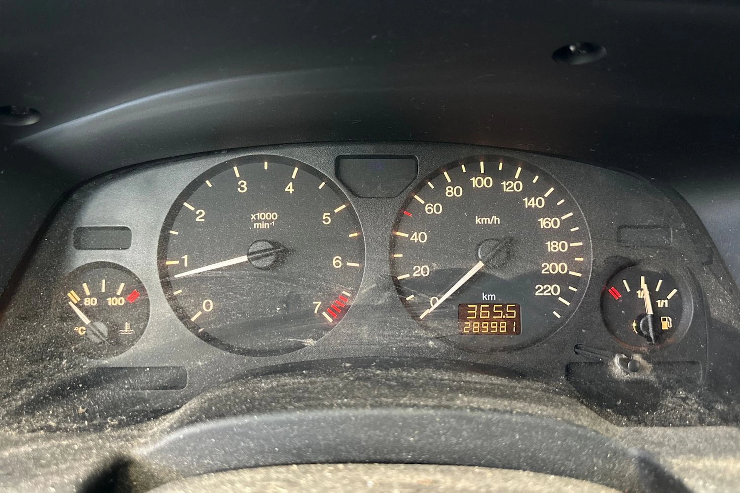 punainen Opel Zafira 2001 kuva 16.