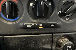 punainen Opel Zafira 2001 kuva 18.