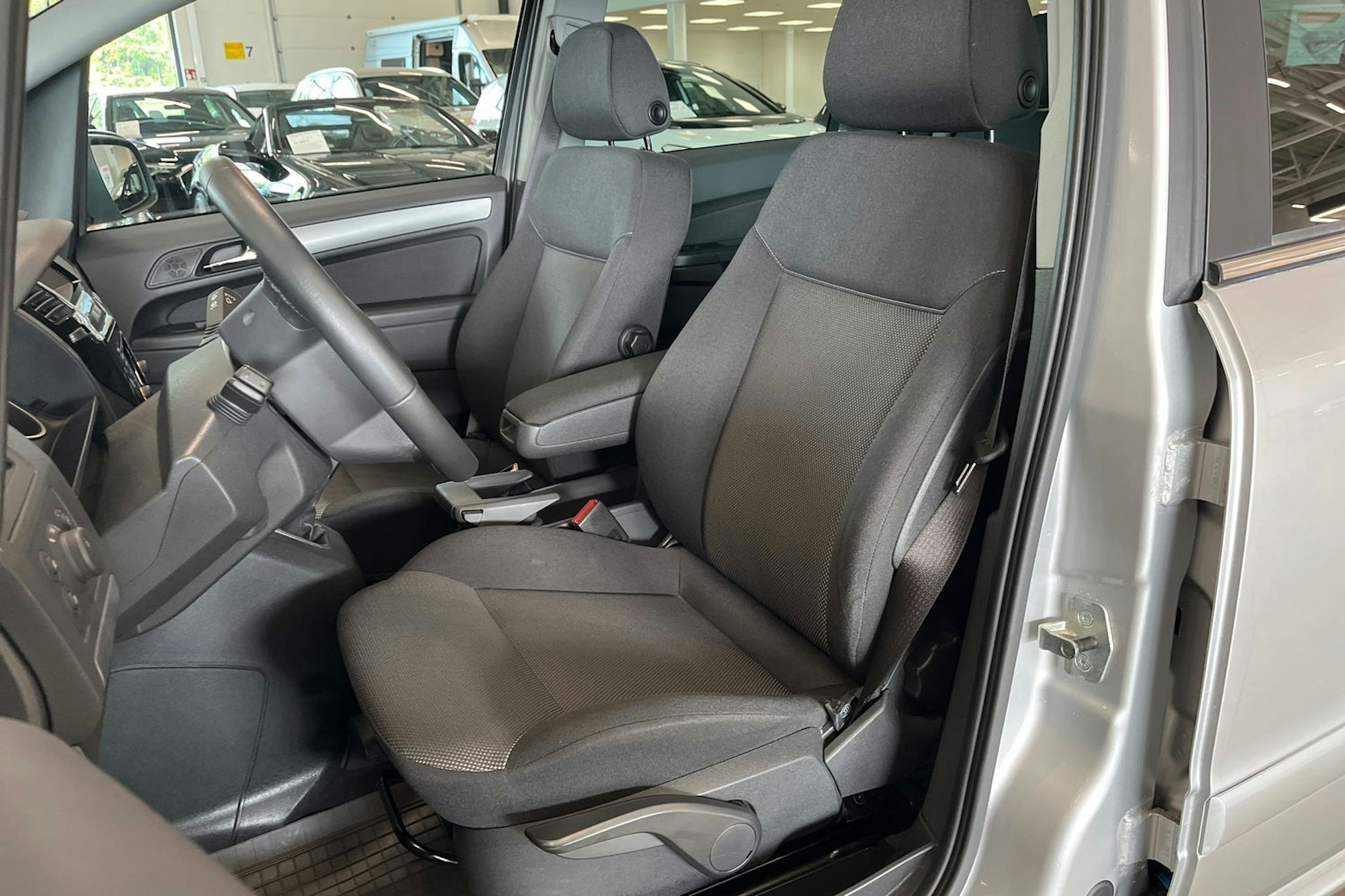 hopea Opel Zafira 2012 kuva 14.