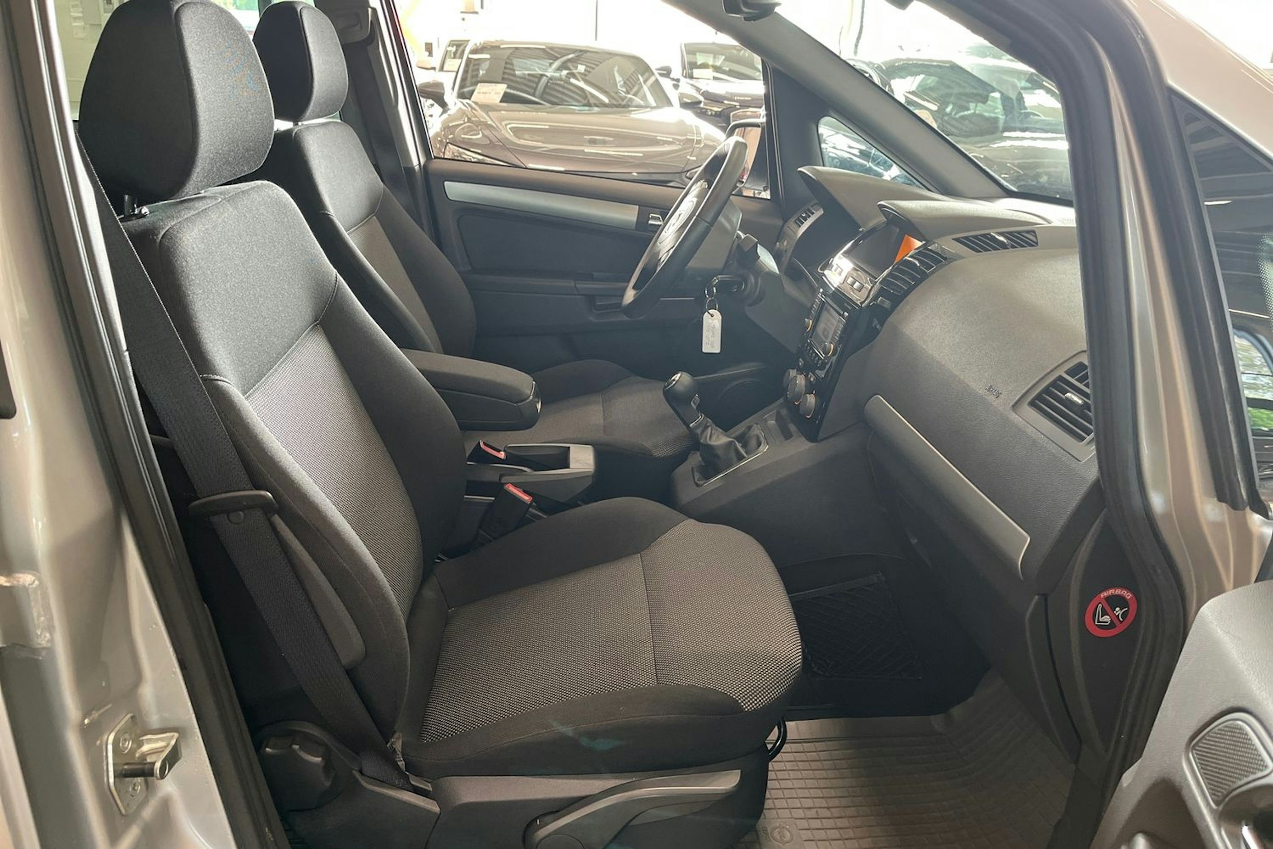 hopea Opel Zafira 2012 kuva 15.