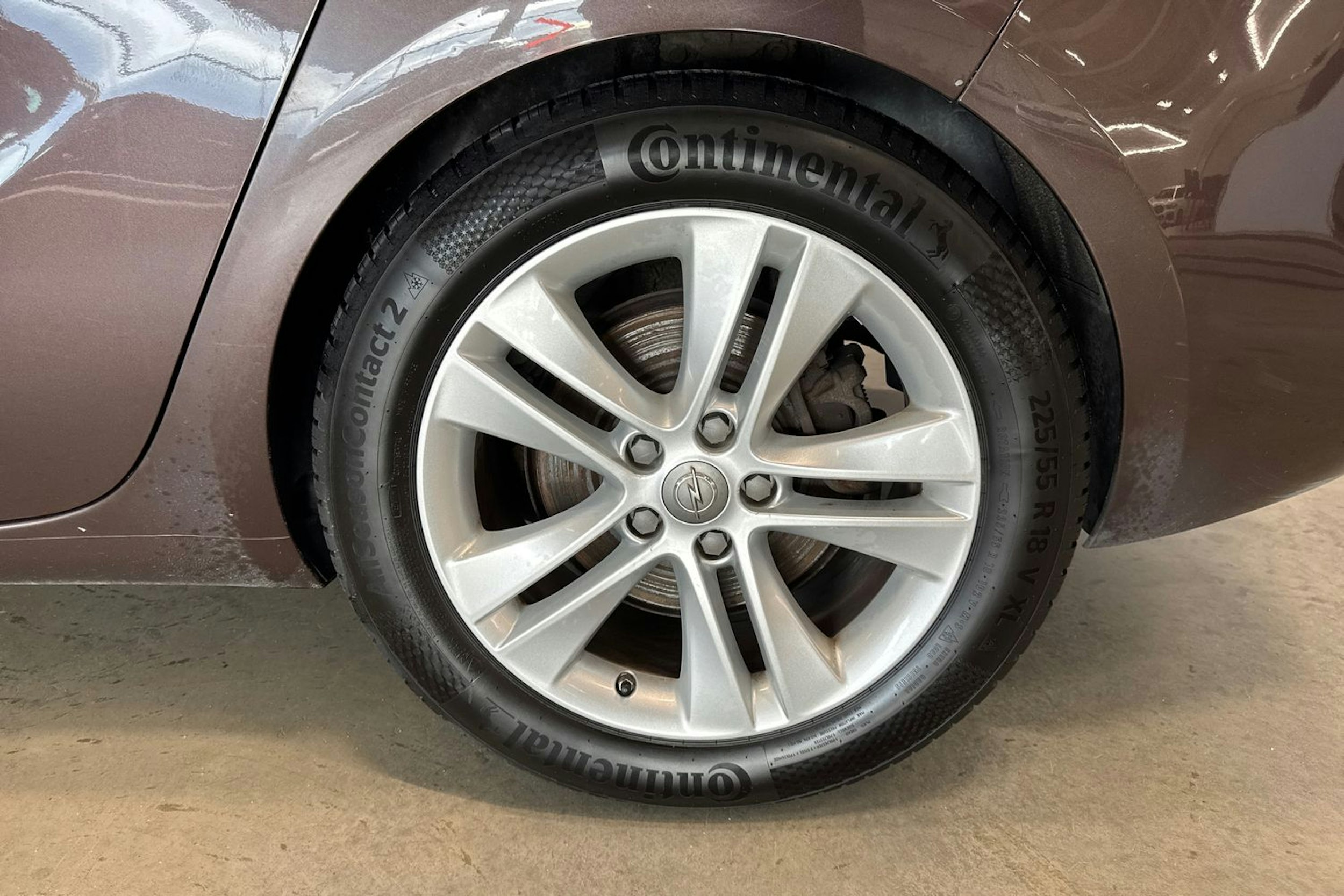 ruskea (beige) Opel Zafira 2017 kuva 9.