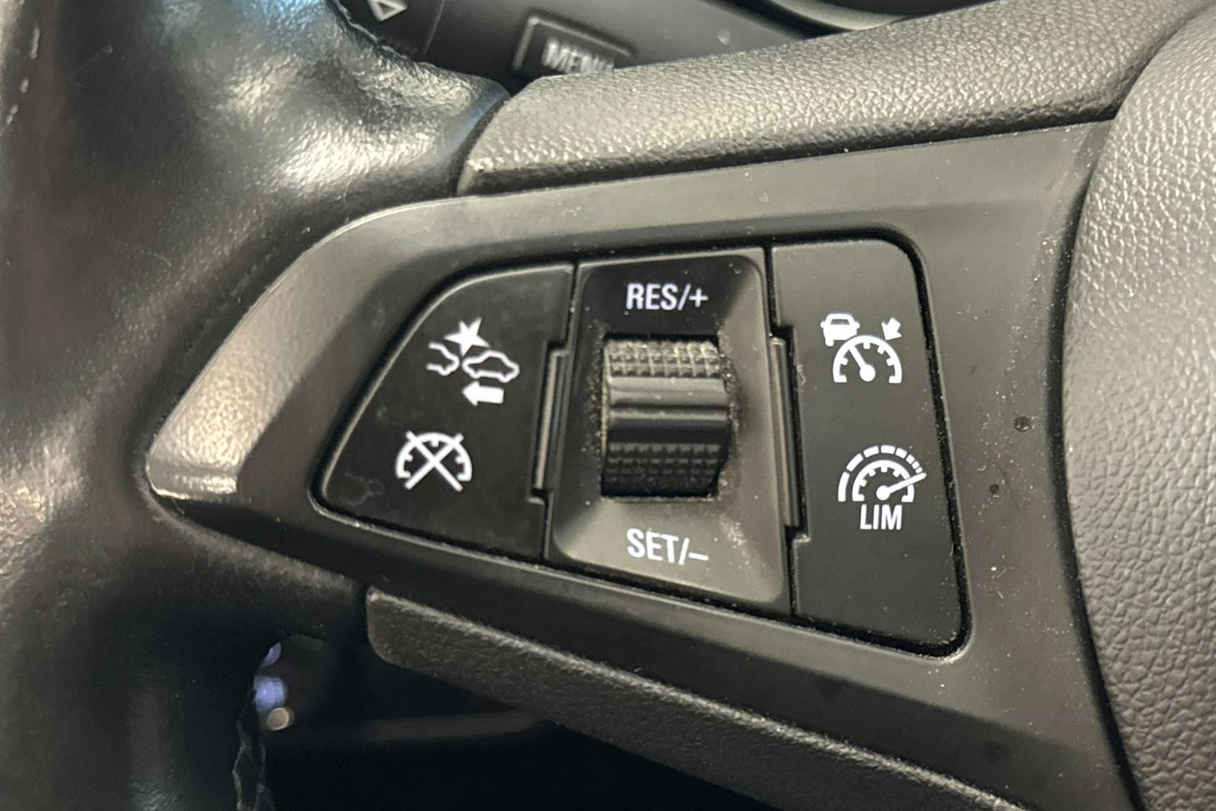 ruskea (beige) Opel Zafira 2017 kuva 15.