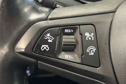 ruskea (beige) Opel Zafira 2017 kuva 15.