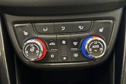 ruskea (beige) Opel Zafira 2017 kuva 16.