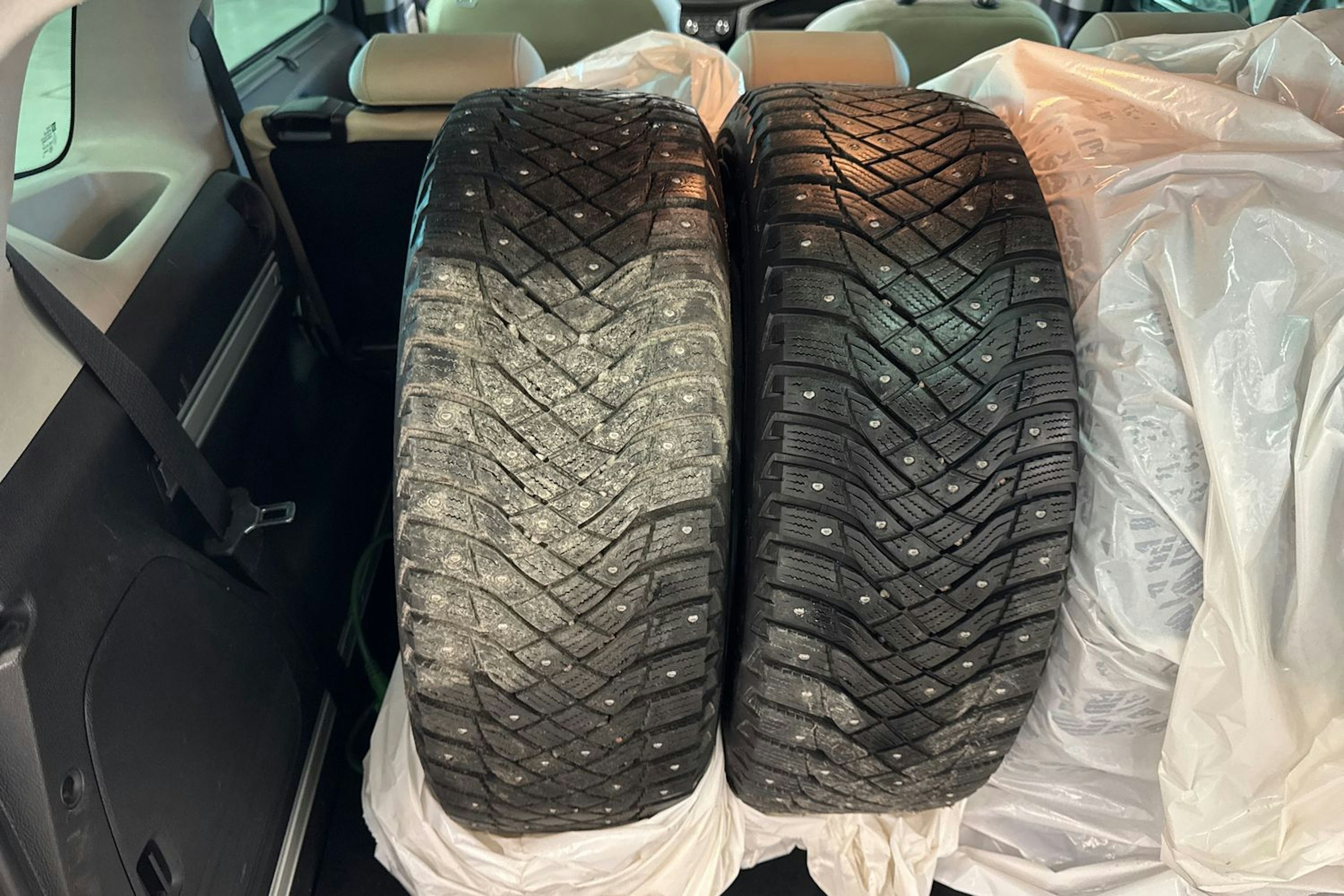 ruskea (beige) Opel Zafira 2017 kuva 25.