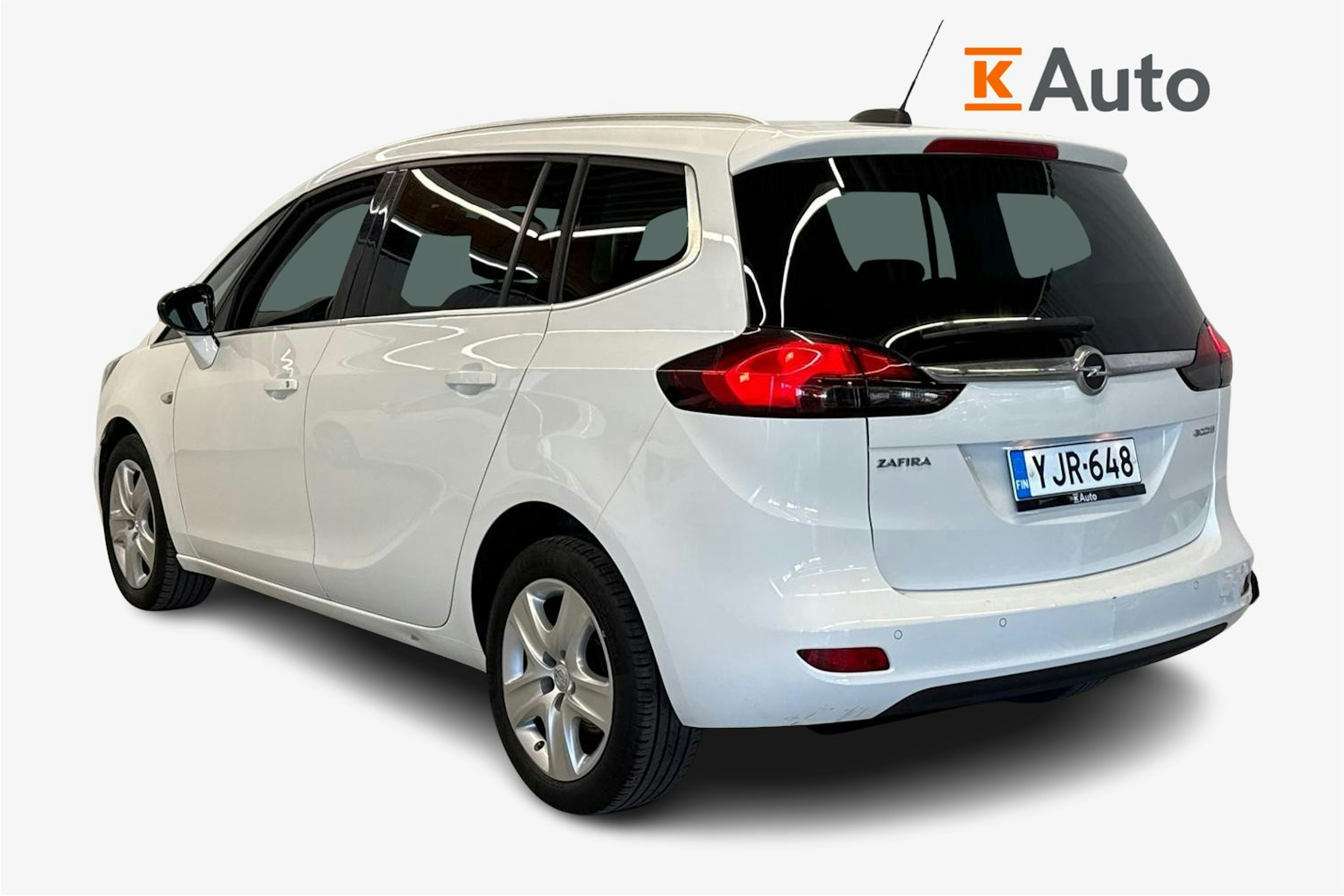 valkoinen Opel Zafira 2017 kuva 2.