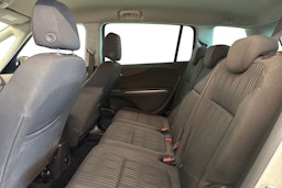 valkoinen Opel Zafira 2017 kuva 10.