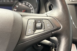 valkoinen Opel Zafira 2017 kuva 14.