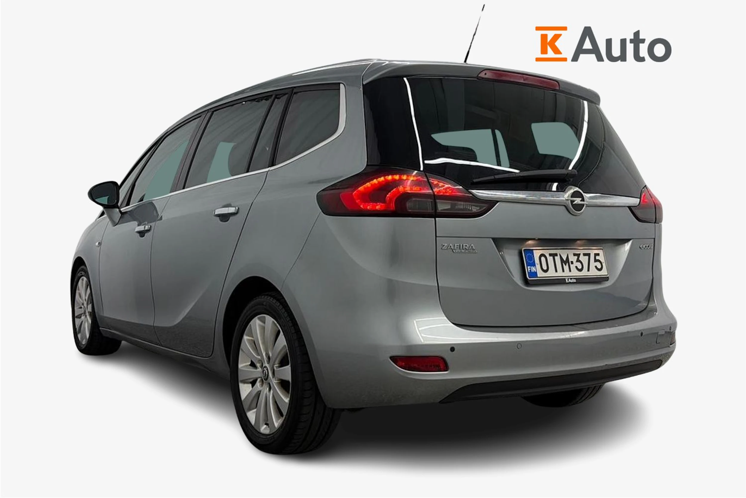 harmaa Opel Zafira Tourer 2012 kuva 2.
