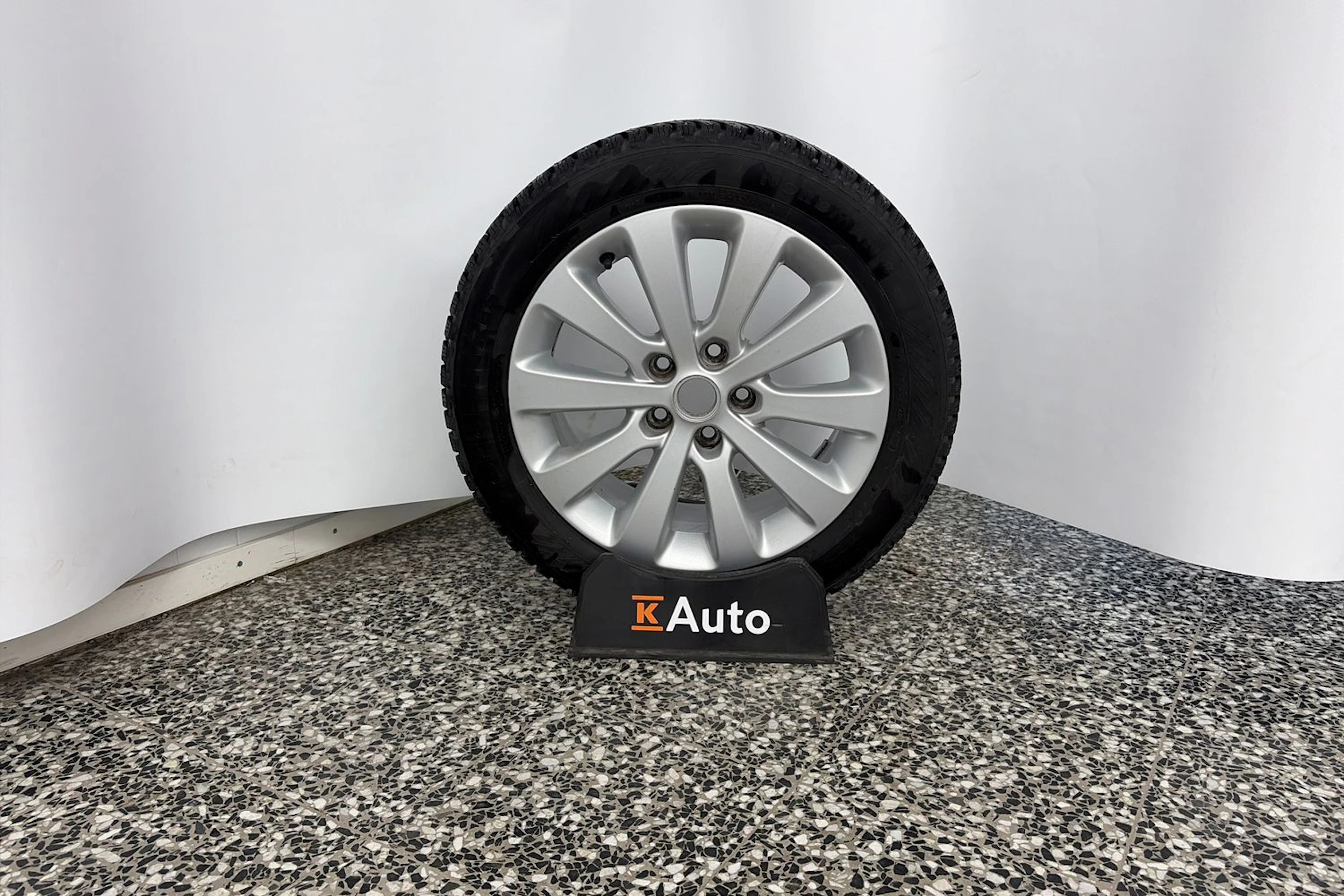 harmaa Opel Zafira Tourer 2012 kuva 11.