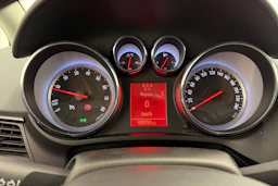harmaa Opel Zafira Tourer 2012 kuva 15.