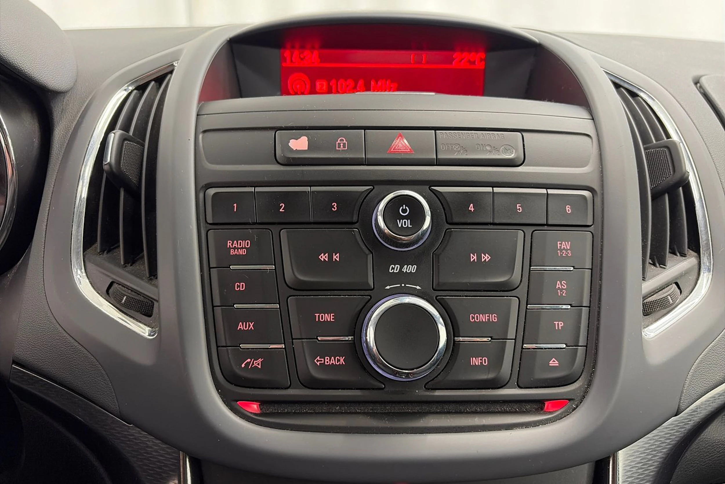 harmaa Opel Zafira Tourer 2012 kuva 19.