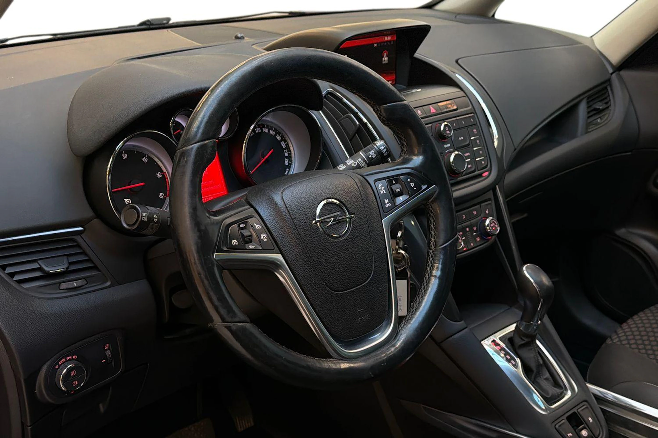 sininen Opel Zafira Tourer 2015 kuva 6.