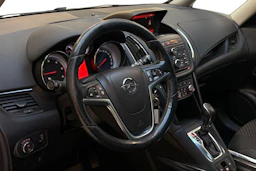 sininen Opel Zafira Tourer 2015 kuva 6.