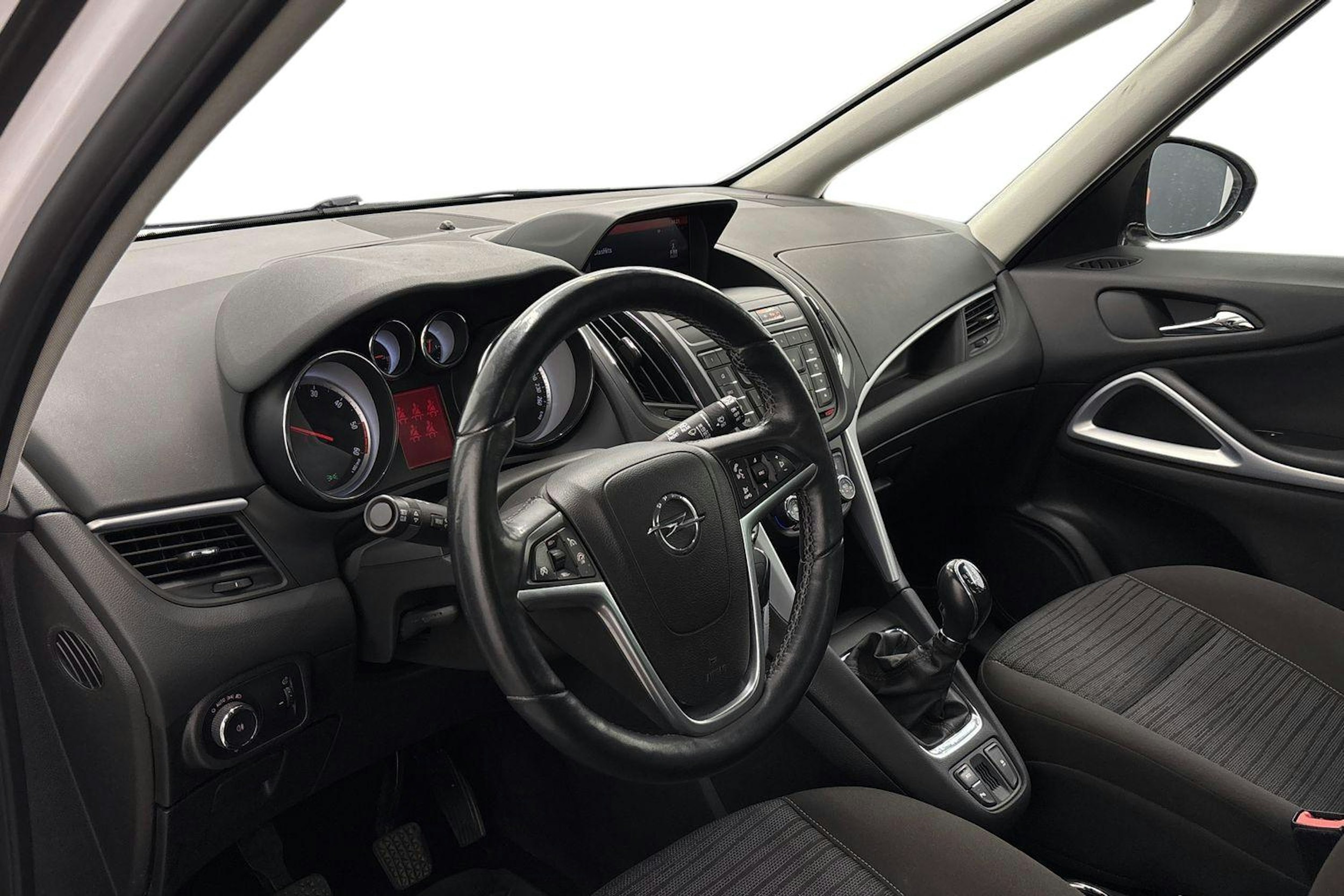 valkoinen Opel Zafira Tourer 2015 kuva 6.