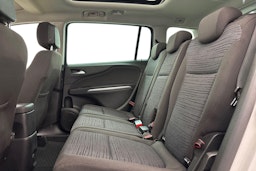 valkoinen Opel Zafira Tourer 2015 kuva 8.