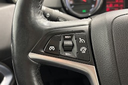 valkoinen Opel Zafira Tourer 2015 kuva 13.