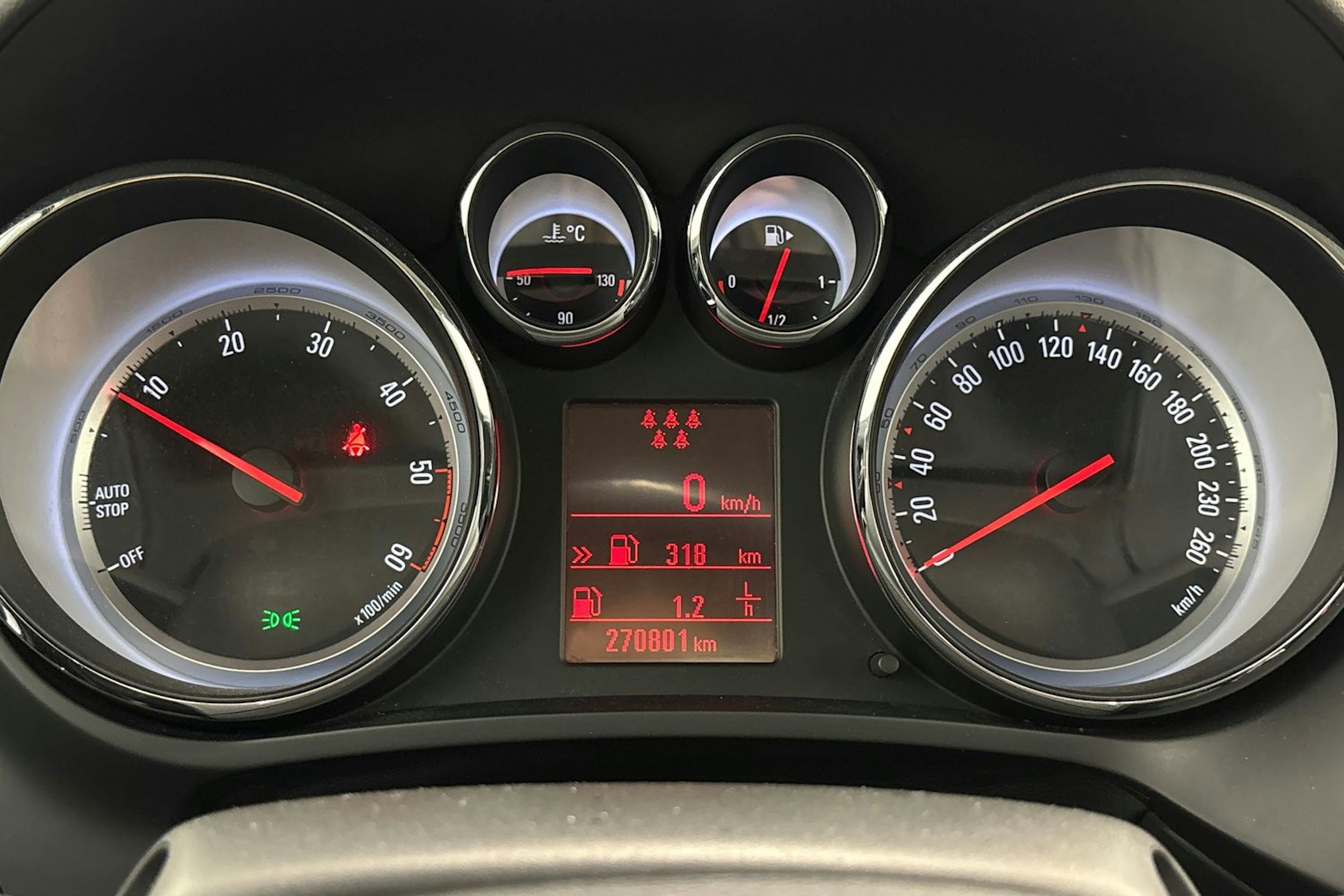 valkoinen Opel Zafira Tourer 2015 kuva 15.