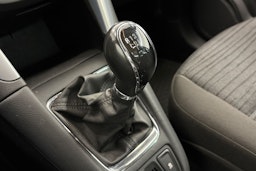 valkoinen Opel Zafira Tourer 2015 kuva 17.