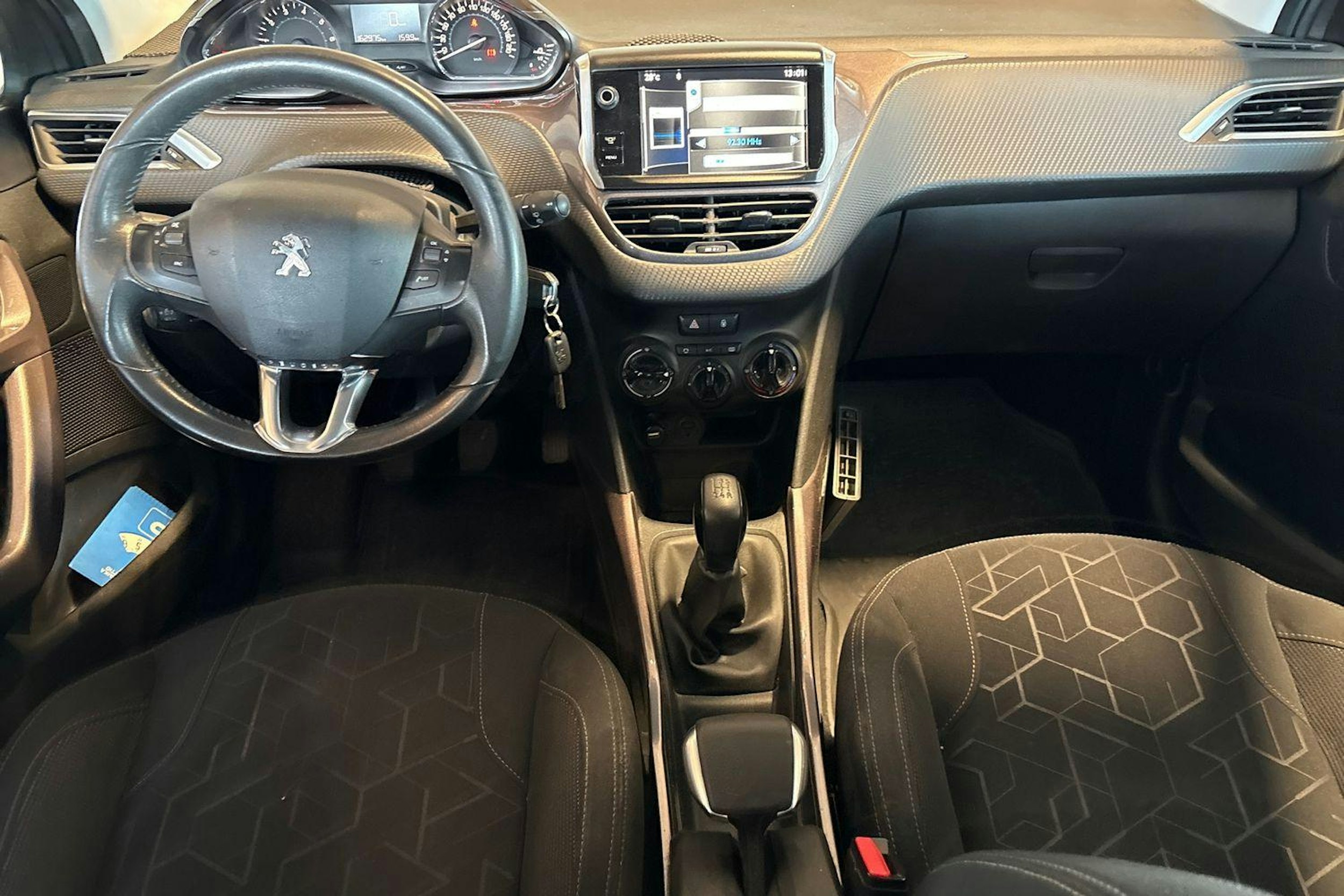 met. harmaa Peugeot 2008 2013 kuva 9.