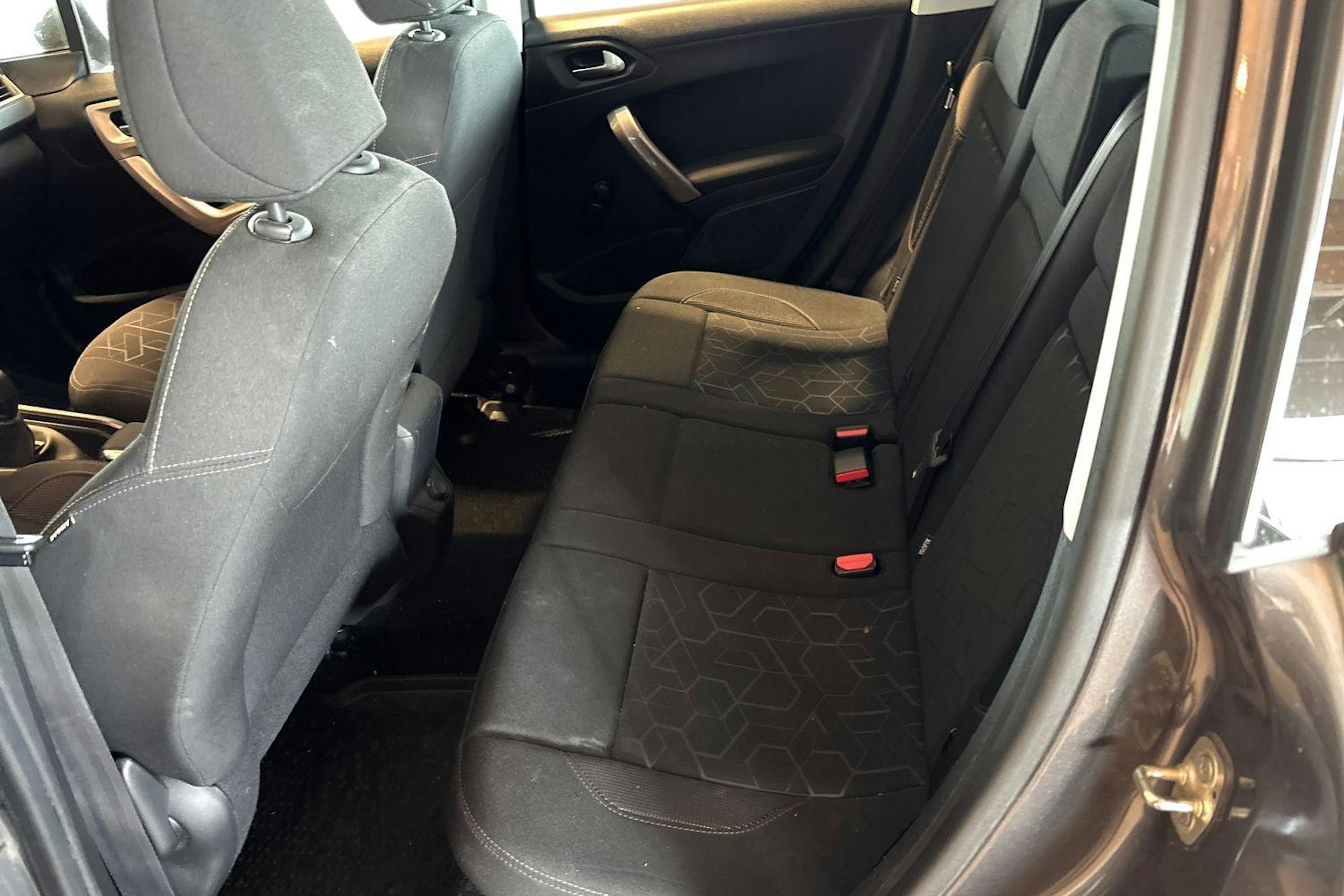 met. harmaa Peugeot 2008 2013 kuva 10.