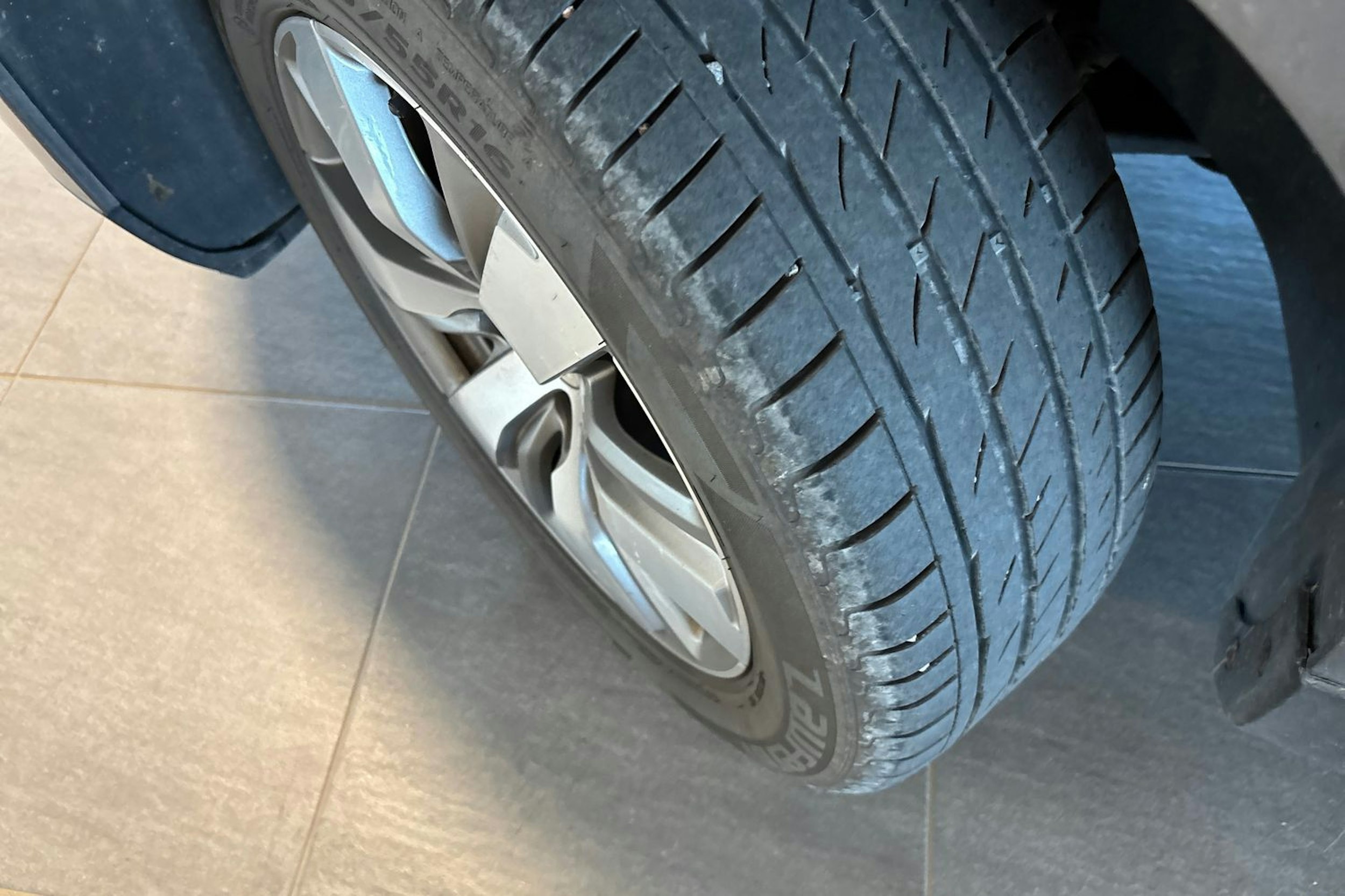 met. harmaa Peugeot 2008 2013 kuva 13.