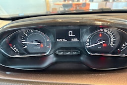 met. harmaa Peugeot 2008 2013 kuva 14.