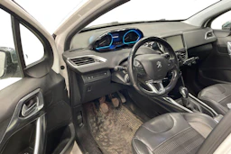 valkoinen Peugeot 2008 2013 kuva 6.