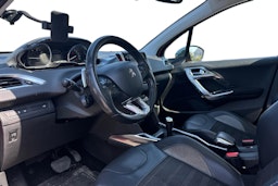 met. punainen Peugeot 2008 2014 kuva 3.
