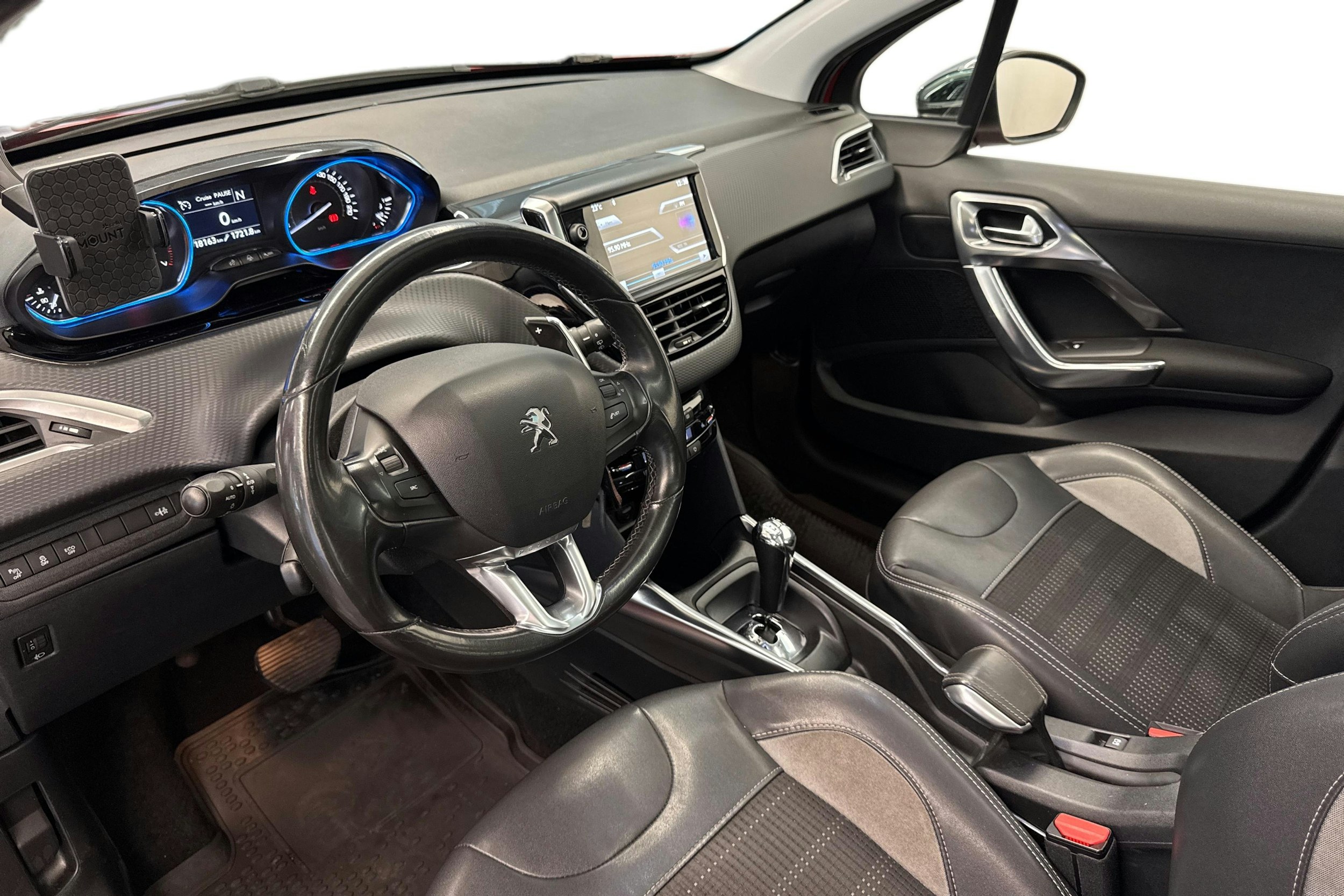 met. punainen Peugeot 2008 2014 kuva 6.