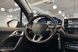met. punainen Peugeot 2008 2014 kuva 13.
