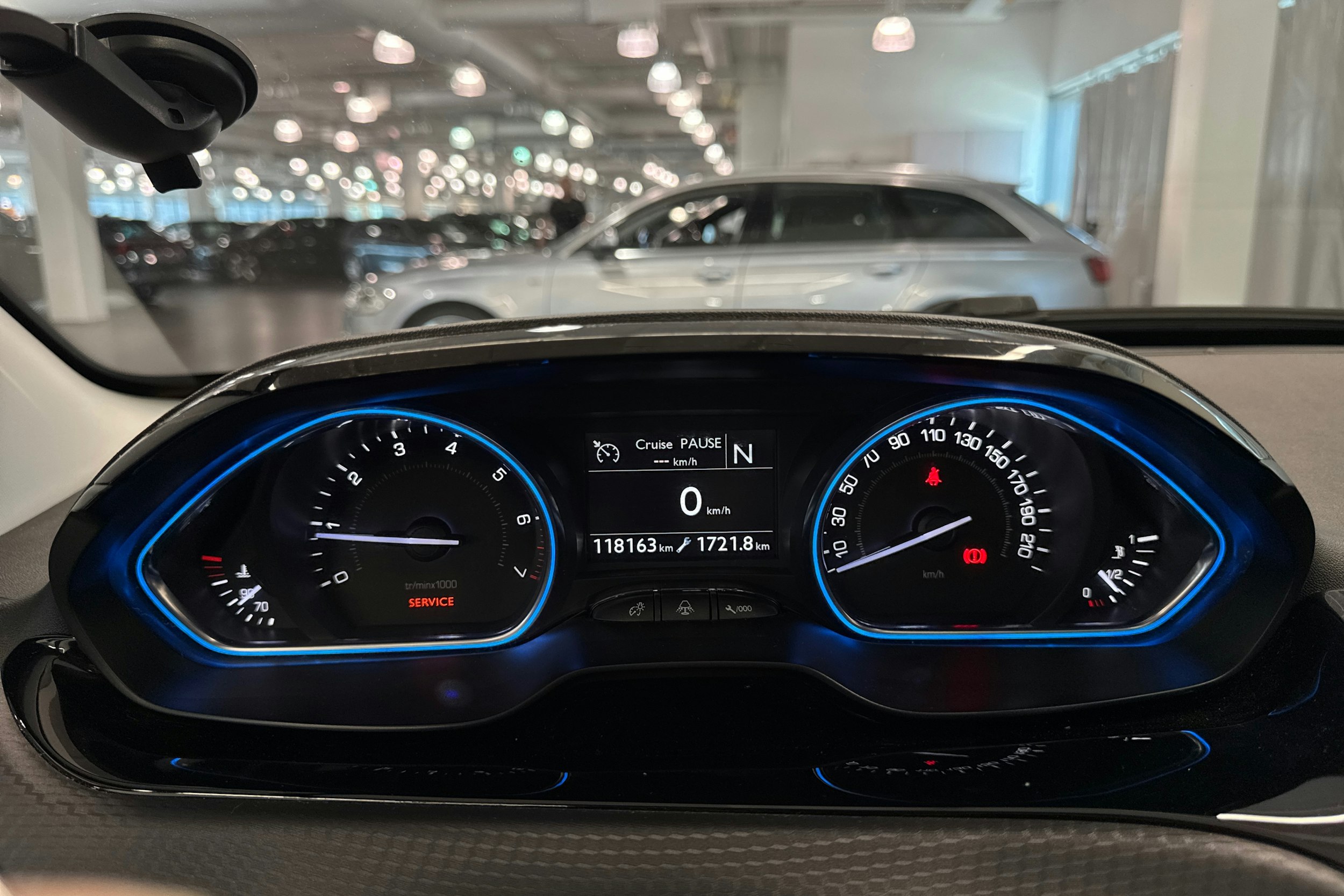 met. punainen Peugeot 2008 2014 kuva 15.