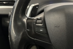 met. punainen Peugeot 2008 2014 kuva 16.