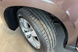 ruskea (beige) Peugeot 2008 2014 kuva 13.