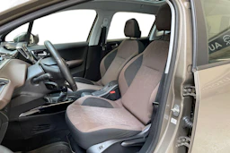 harmaa Peugeot 2008 2015 kuva 6.