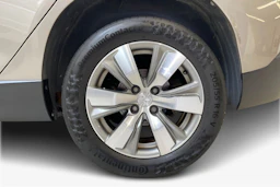 harmaa Peugeot 2008 2015 kuva 9.