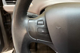 harmaa Peugeot 2008 2015 kuva 14.