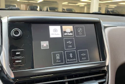 harmaa Peugeot 2008 2015 kuva 19.