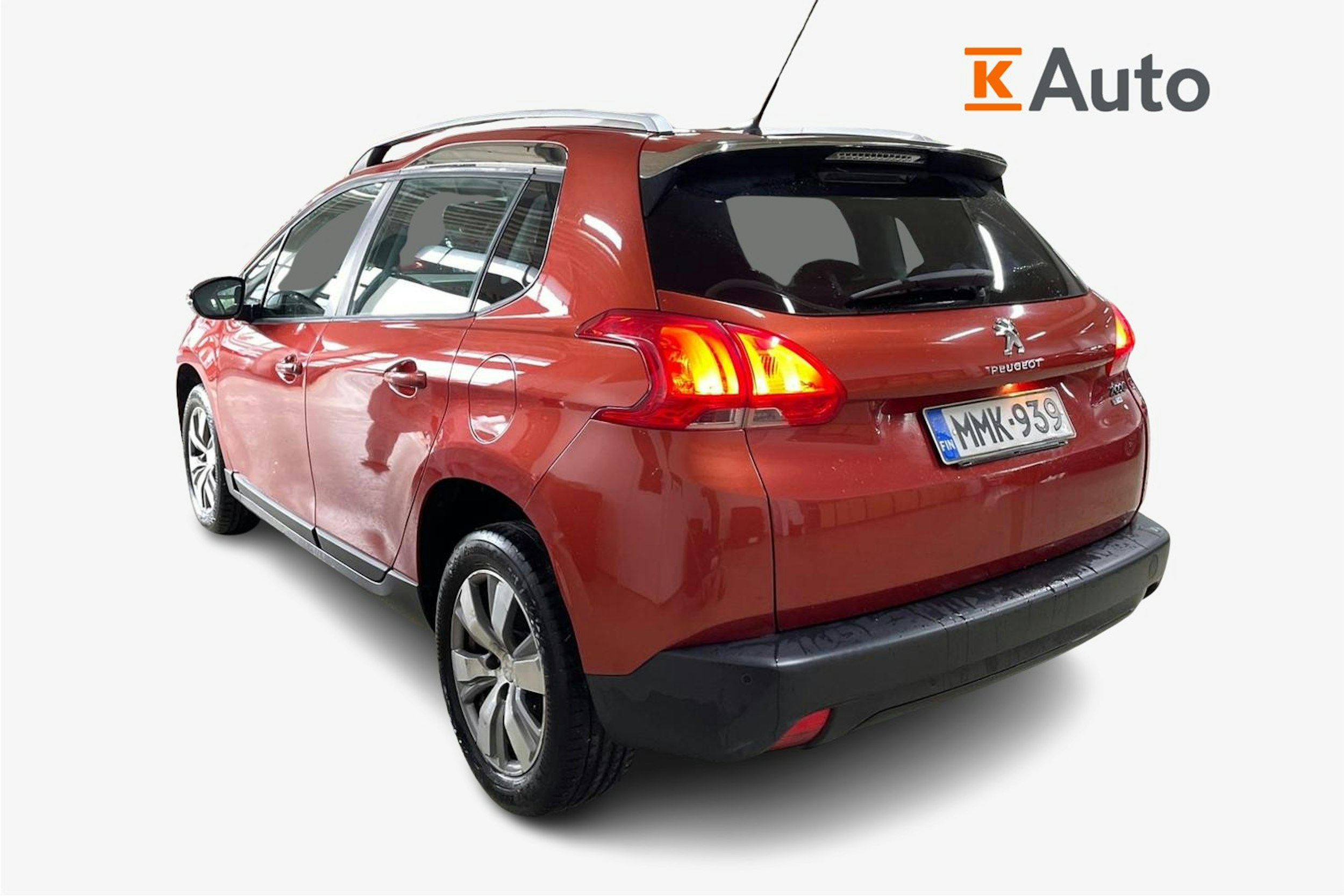 Punainen Peugeot 2008 2015 kuva 2.