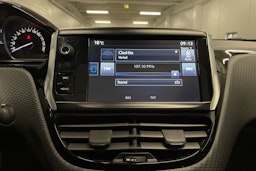 harmaa Peugeot 2008 2016 kuva 17.