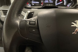 harmaa Peugeot 2008 2016 kuva 21.