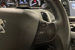 harmaa Peugeot 2008 2016 kuva 22.