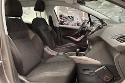 harmaa Peugeot 2008 2016 kuva 24.