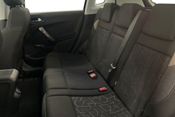 Musta Peugeot 2008 2016 kuva 8.