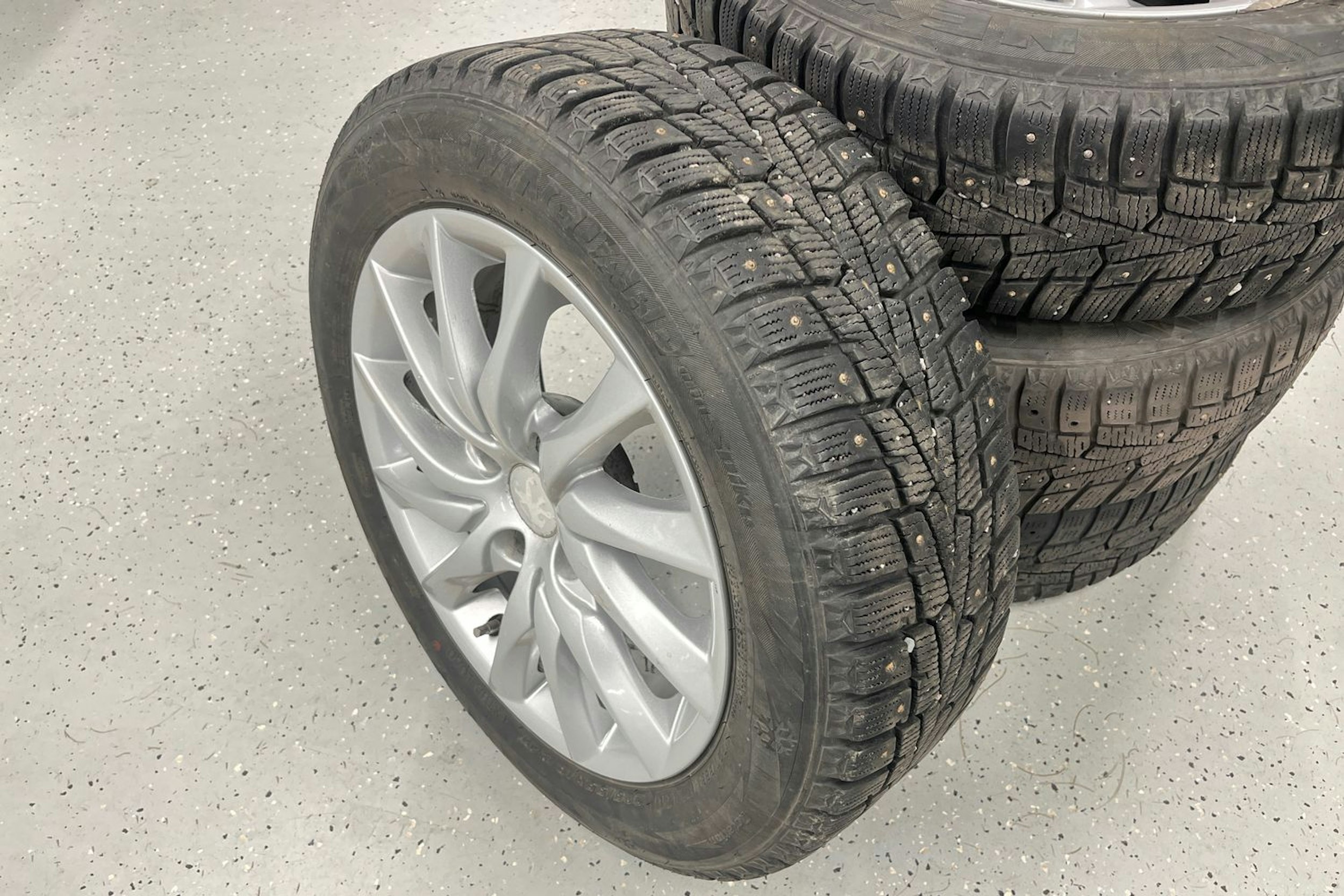 Musta Peugeot 2008 2016 kuva 10.