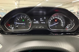 Musta Peugeot 2008 2016 kuva 16.
